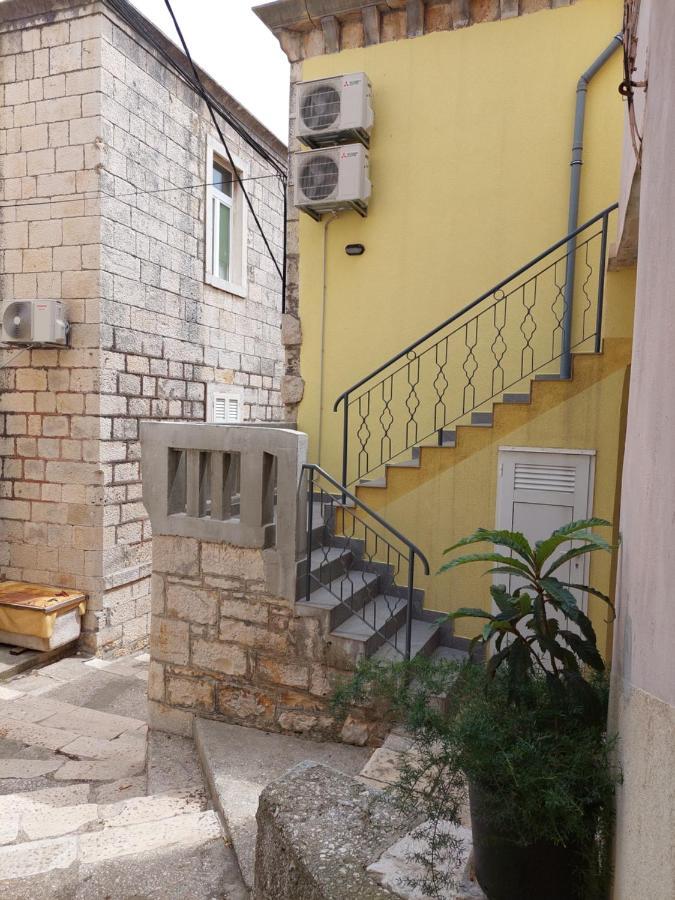 Apartmani Antonia Račišće 외부 사진