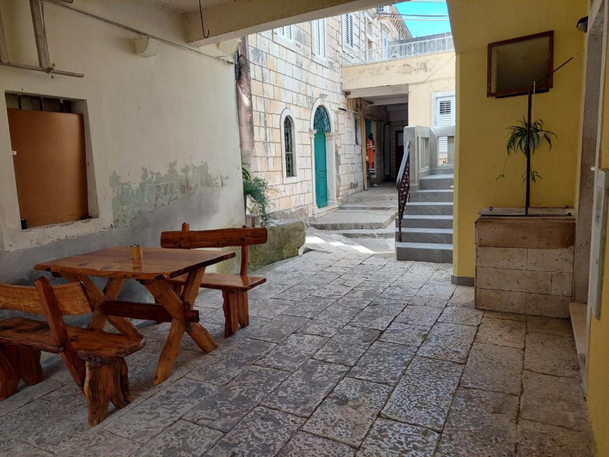 Apartmani Antonia Račišće 외부 사진