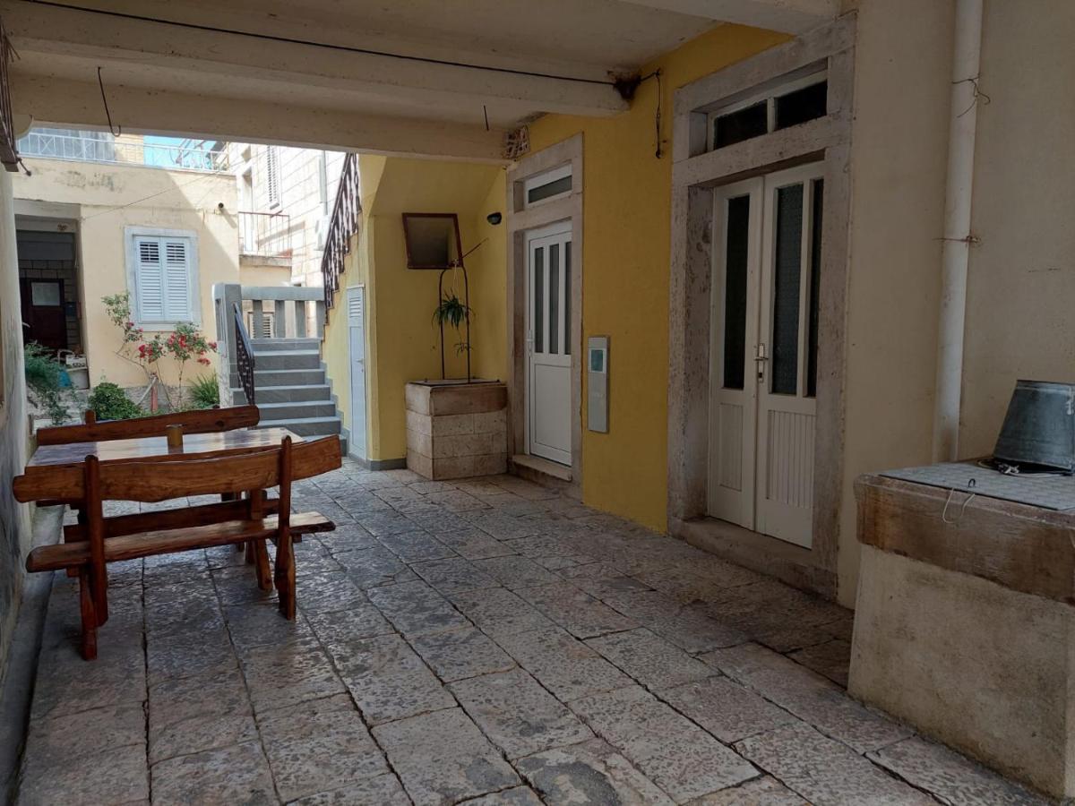 Apartmani Antonia Račišće 외부 사진