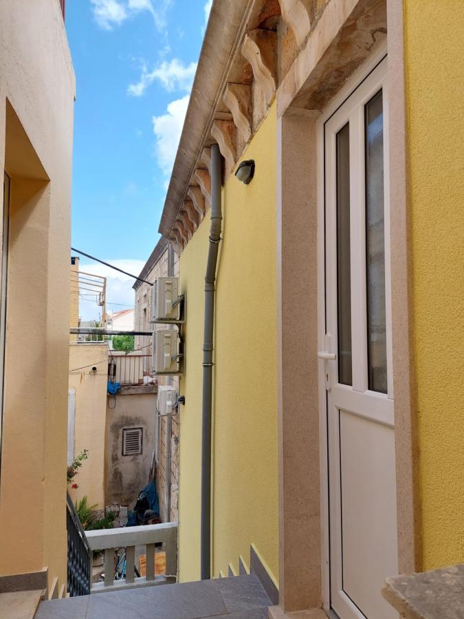 Apartmani Antonia Račišće 외부 사진
